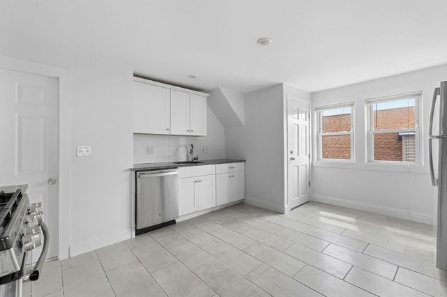 17 Forest Ave 3, Salem, MA 01970