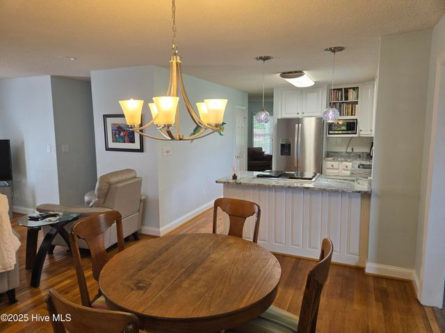 121 Schley Avenue, Lake Waccamaw, NC 28450