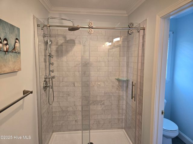 121 Schley Avenue, Lake Waccamaw, NC 28450