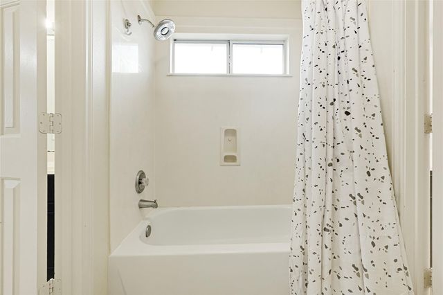 13911 Blue Vista Drive, Sugar Land, TX 77498