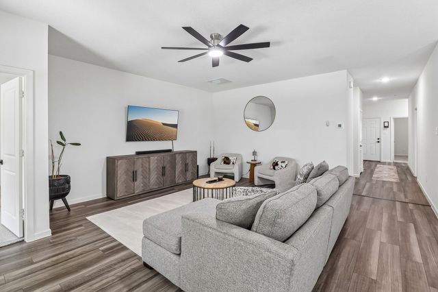 2573 Cinnamon Springs Road, Glenn Heights, TX 75154