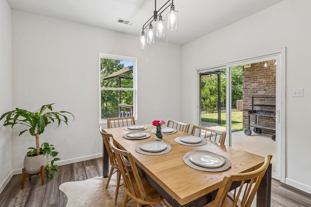 2573 Cinnamon Springs Road, Glenn Heights, TX 75154