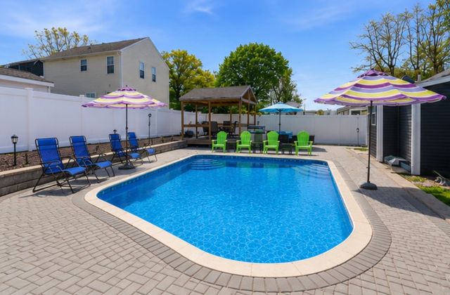 3811 Mendon Road, Cumberland, RI 02864