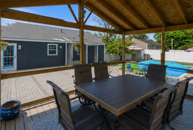 3811 Mendon Road, Cumberland, RI 02864