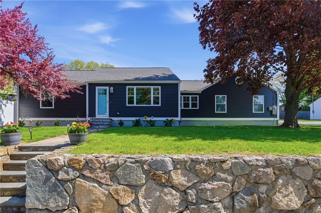 3811 Mendon Road, Cumberland, RI 02864