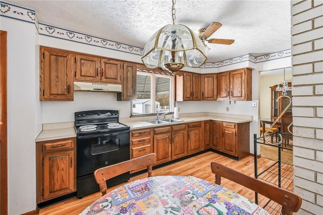 2913 SARANAC DRIVE, South Pymatuning Twp, PA 16150