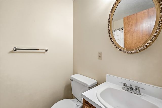 2913 SARANAC DRIVE, South Pymatuning Twp, PA 16150