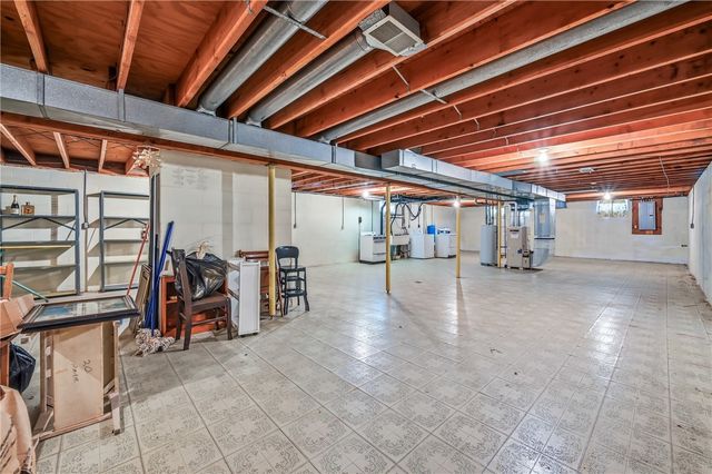 2913 SARANAC DRIVE, South Pymatuning Twp, PA 16150