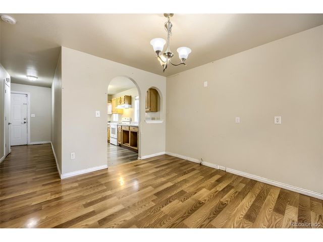 1852 Eagle St, Aurora, CO 80011