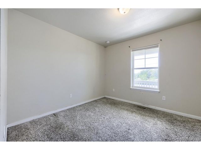 1852 Eagle St, Aurora, CO 80011