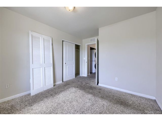 1852 Eagle St, Aurora, CO 80011