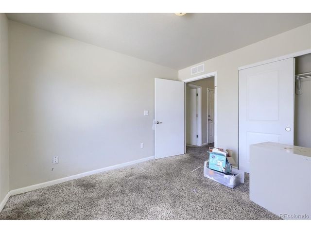 1852 Eagle St, Aurora, CO 80011