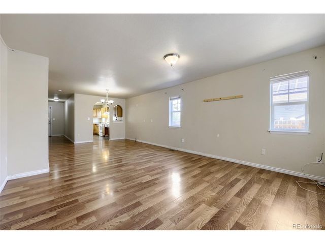 1852 Eagle St, Aurora, CO 80011