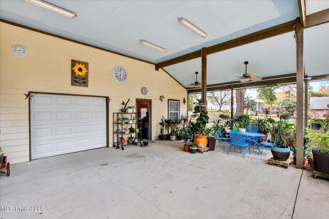 18581 W Wortham Road, Saucier, MS 39574