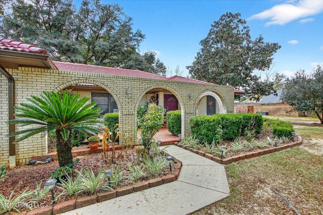 18581 W Wortham Road, Saucier, MS 39574