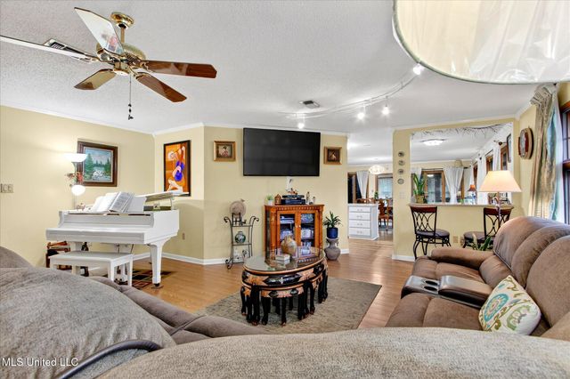 18581 W Wortham Road, Saucier, MS 39574