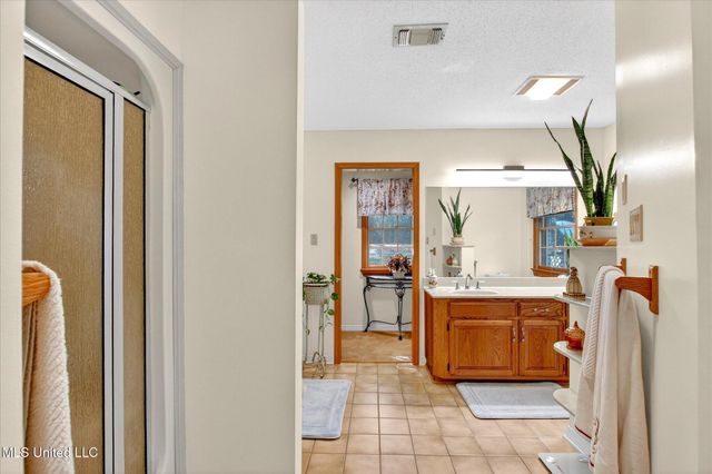 18581 W Wortham Road, Saucier, MS 39574