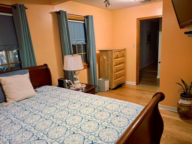 18581 W Wortham Road, Saucier, MS 39574