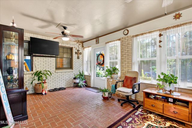 18581 W Wortham Road, Saucier, MS 39574