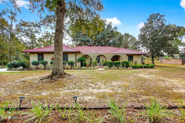 18581 W Wortham Road, Saucier, MS 39574