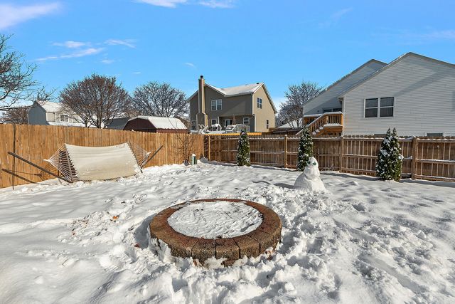 420 Wilshire Lane, Bolingbrook, IL 60440