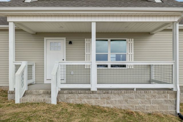 2649 Oak Knob Rd, Lafayette, TN 37083