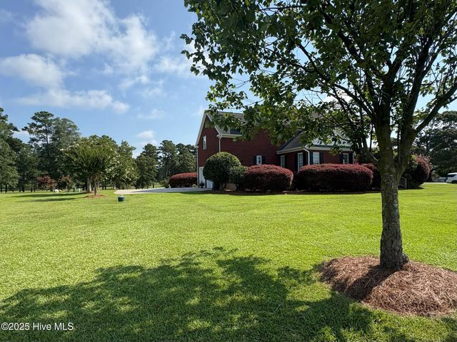 25 Muirfield Drive, Whiteville, NC 28472