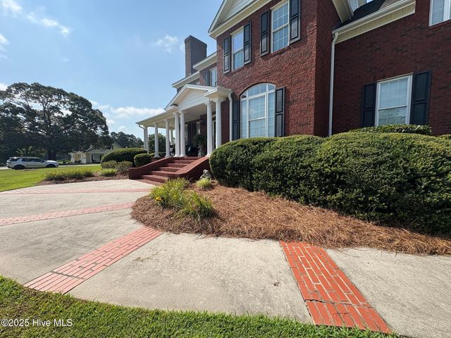 25 Muirfield Drive, Whiteville, NC 28472