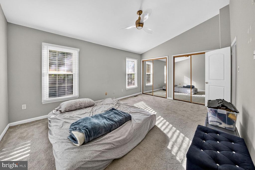 Image 12 of property listing at 14203-14203 OAKPOINTE DR, Laurel, MD 20707