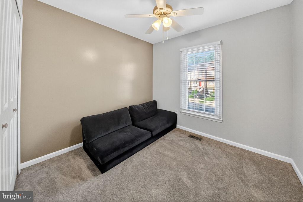 Image 14 of property listing at 14203-14203 OAKPOINTE DR, Laurel, MD 20707
