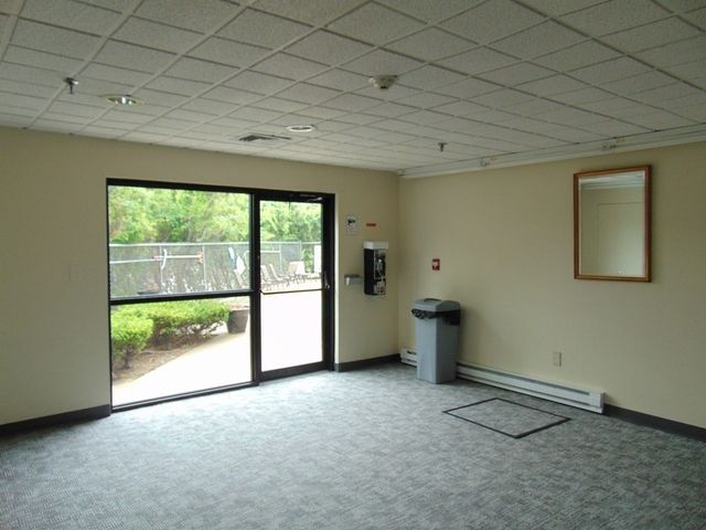 133 Commander Shea Blvd 621, Quincy, MA 02171