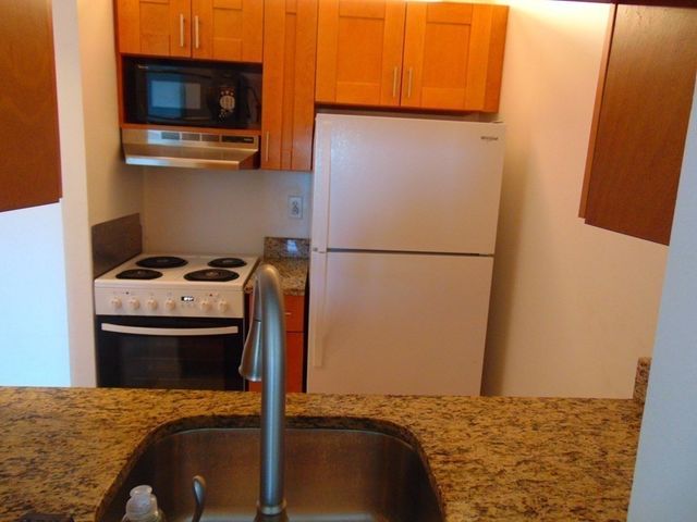 133 Commander Shea Blvd 621, Quincy, MA 02171