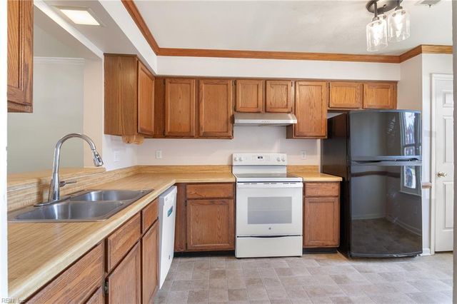 5250 Settlers Park DR, Virginia Beach, VA 23464
