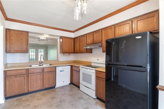 5250 Settlers Park DR, Virginia Beach, VA 23464
