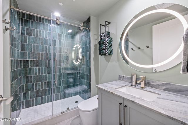 140 E RIO SALADO Parkway 804, Tempe, AZ 85281