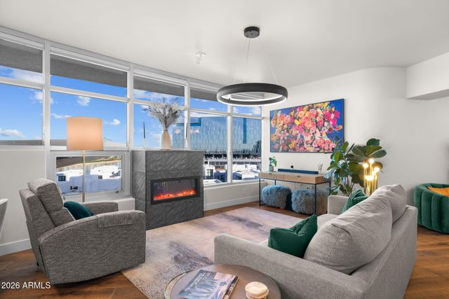 140 E RIO SALADO Parkway 804, Tempe, AZ 85281