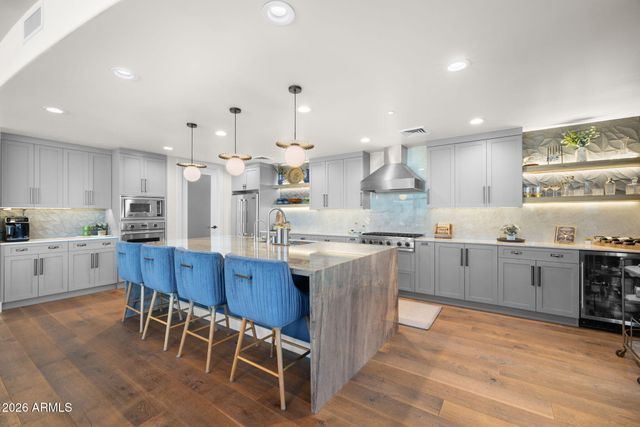 140 E RIO SALADO Parkway 804, Tempe, AZ 85281