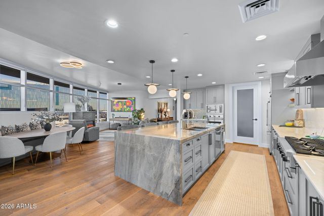 140 E RIO SALADO Parkway 804, Tempe, AZ 85281