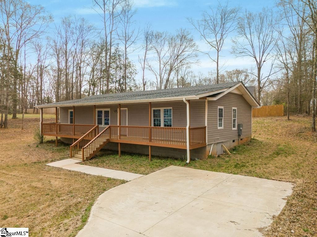 139 Randolph Court, Woodruff, SC 29388