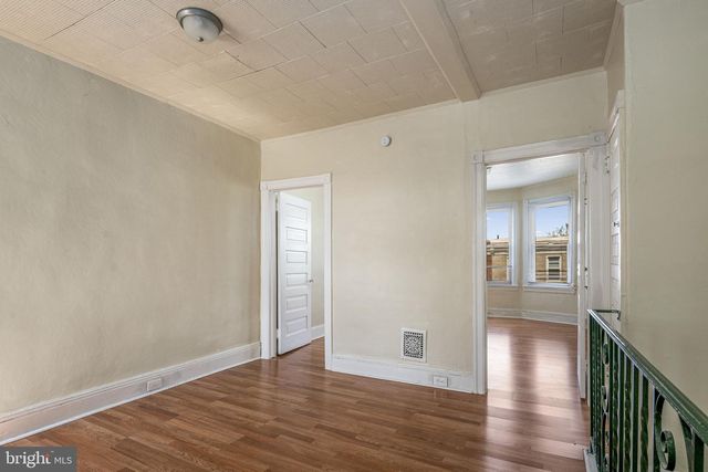 77 N KEYSTONE AVE, Upper Darby, PA 19082