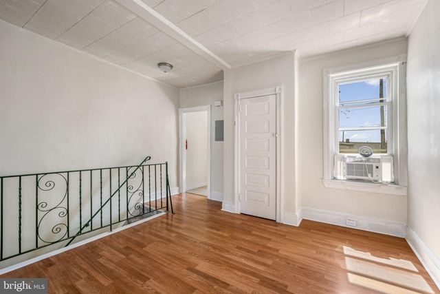 77 N KEYSTONE AVE, Upper Darby, PA 19082