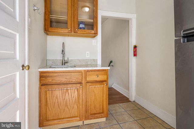 77 N KEYSTONE AVE, Upper Darby, PA 19082