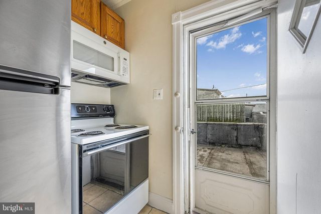 77 N KEYSTONE AVE, Upper Darby, PA 19082