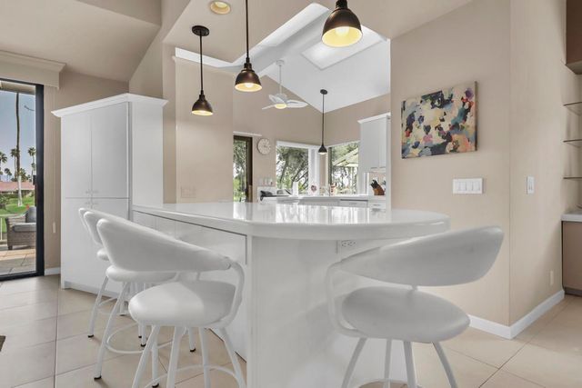 58 Lookout Drive, Palm Desert, CA 92211