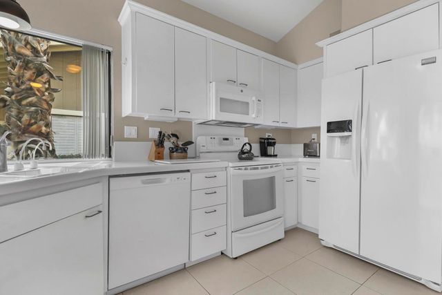 58 Lookout Drive, Palm Desert, CA 92211