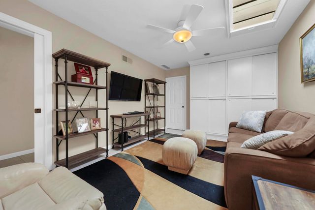 58 Lookout Drive, Palm Desert, CA 92211