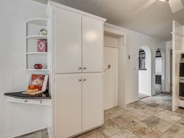 6301 Overcourt Manor, Oklahoma City, OK 73132