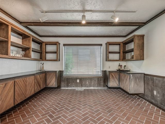 6301 Overcourt Manor, Oklahoma City, OK 73132