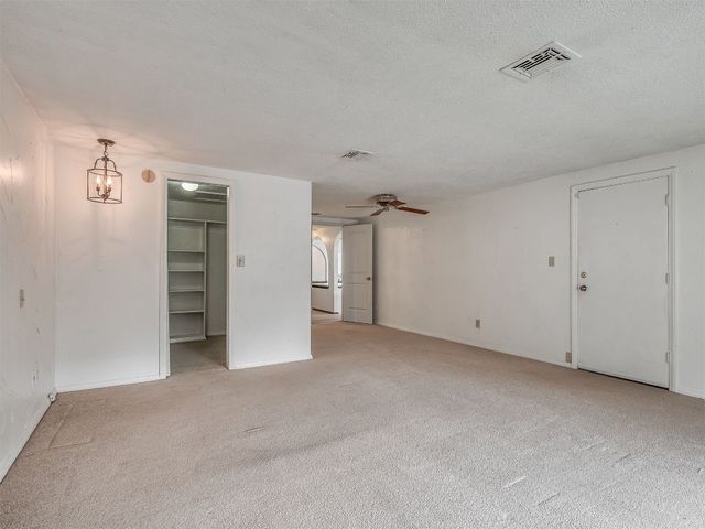 6301 Overcourt Manor, Oklahoma City, OK 73132