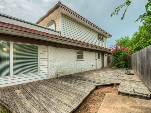 6301 Overcourt Manor, Oklahoma City, OK 73132